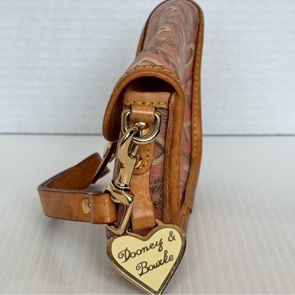 Dooney & Bourke Signature Logo Pouch Orange Leather Wristlet - Picture 3 of 12